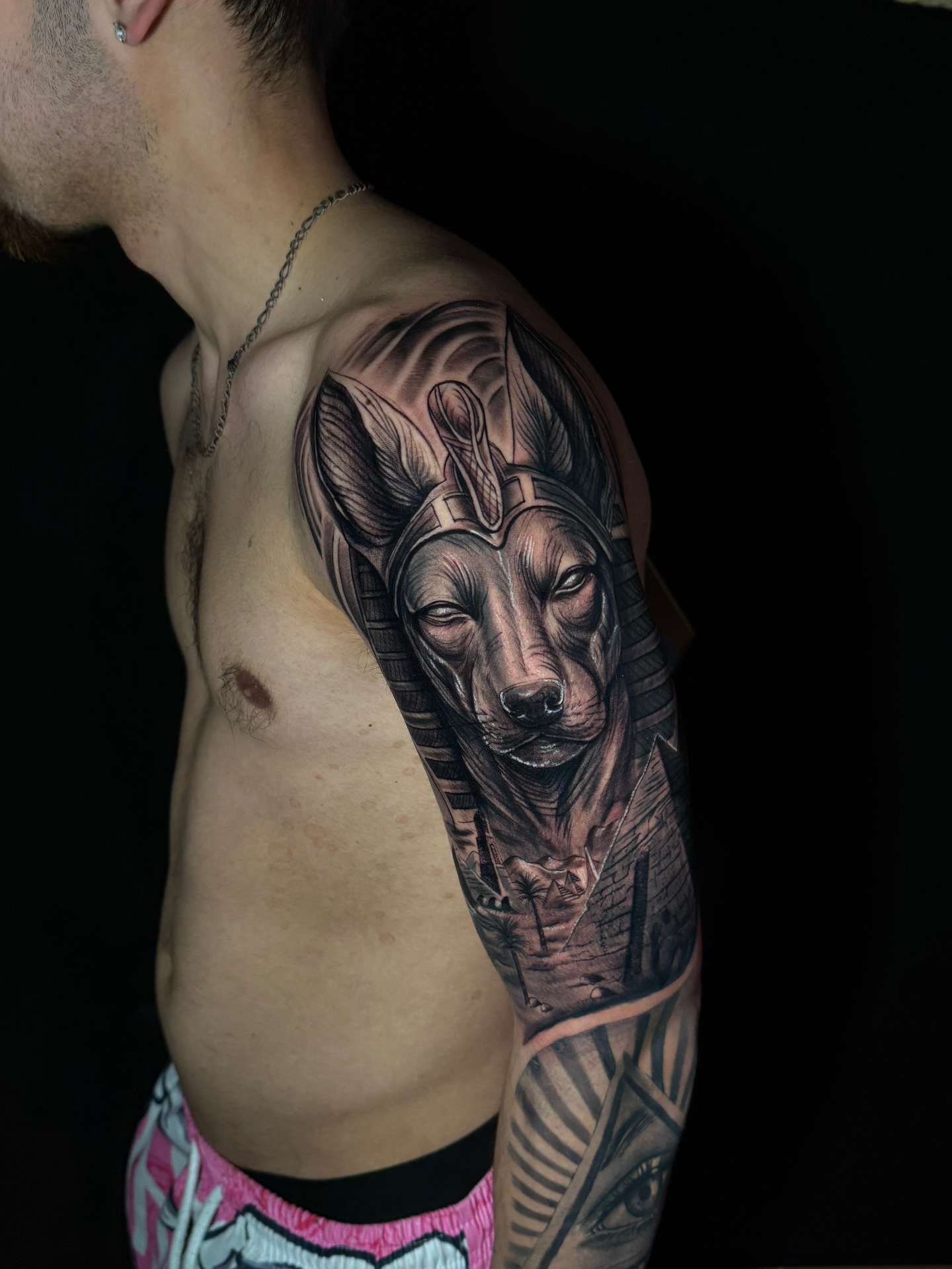 Anubis Sleeve